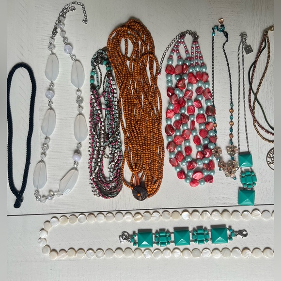 Necklace Bundle - Picture 6 of 8